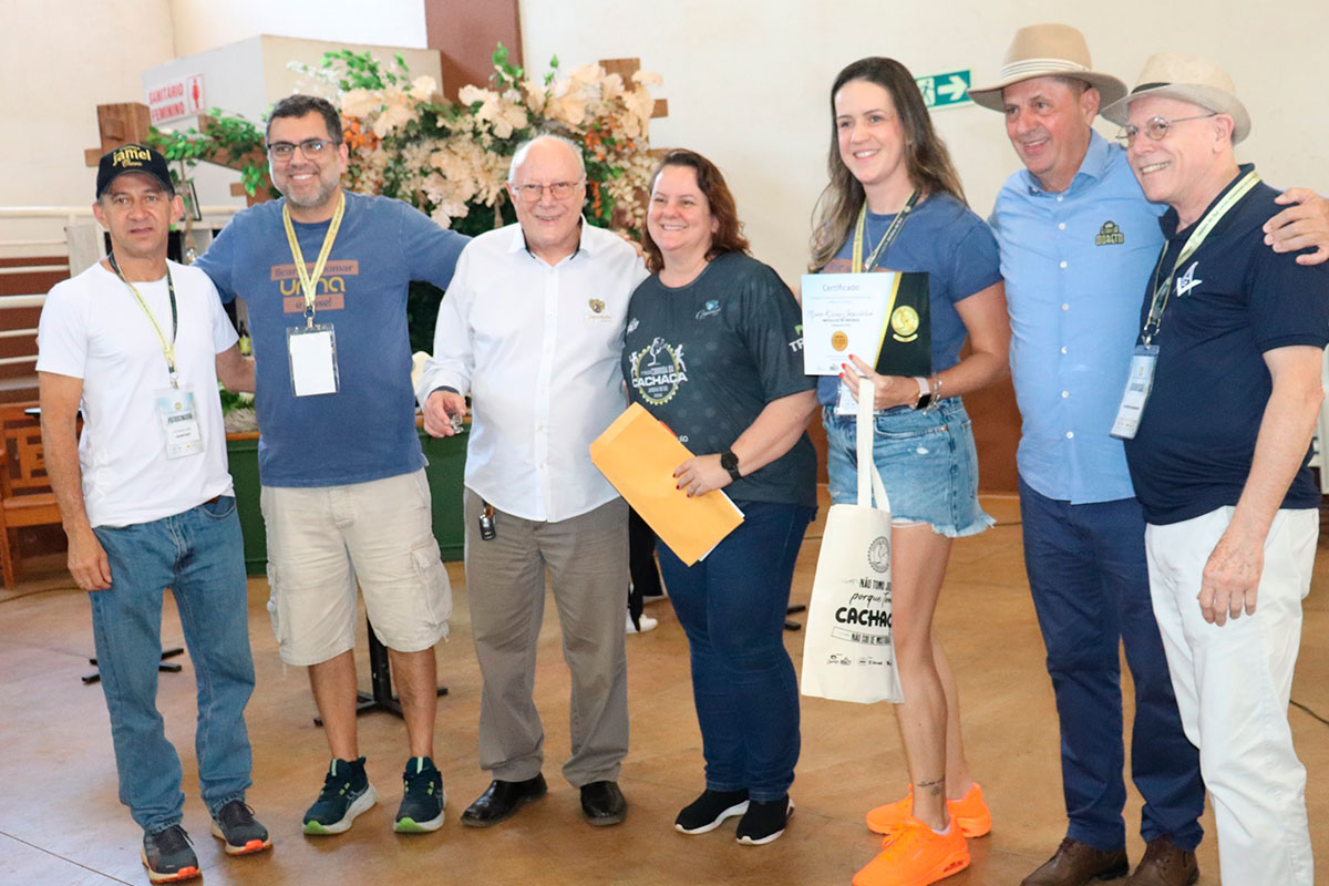 concurso-da-cachaca-festival-da-cachaca-de-jandaia-do-sul-copy